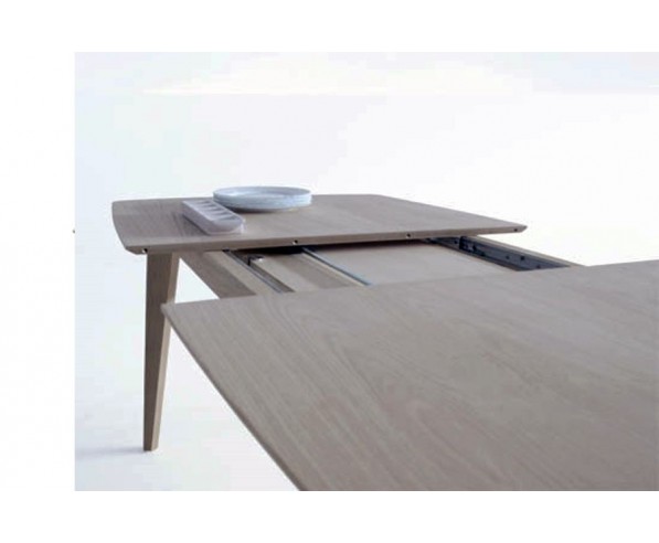 Casual • Table — CARMEN
