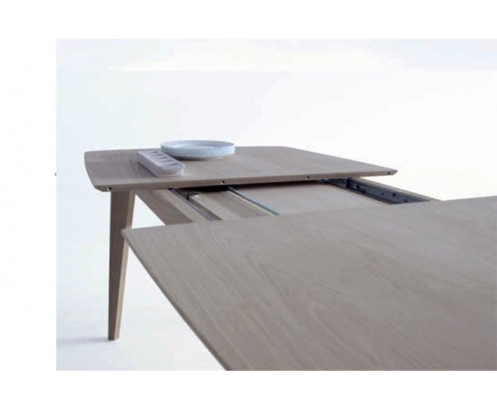 Casual • Table — CARMEN